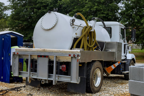 Best Portable restroom trailer rental  in Syracuse, IN